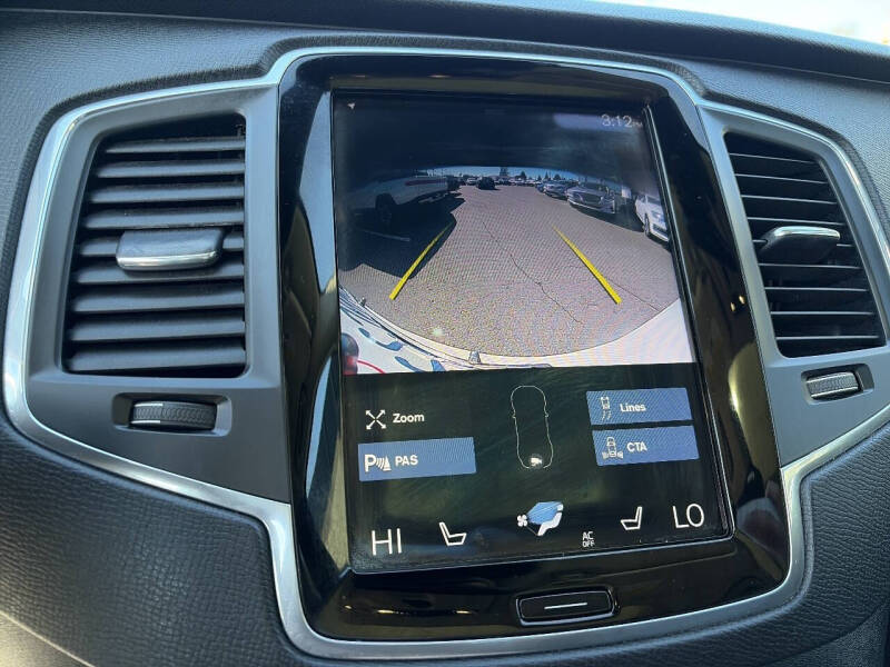 2020 Volvo XC90 T5 Momentum