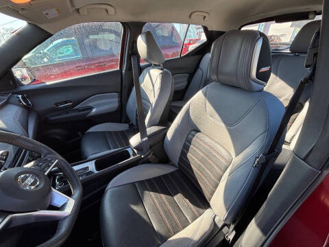 2021 Nissan Kicks SR