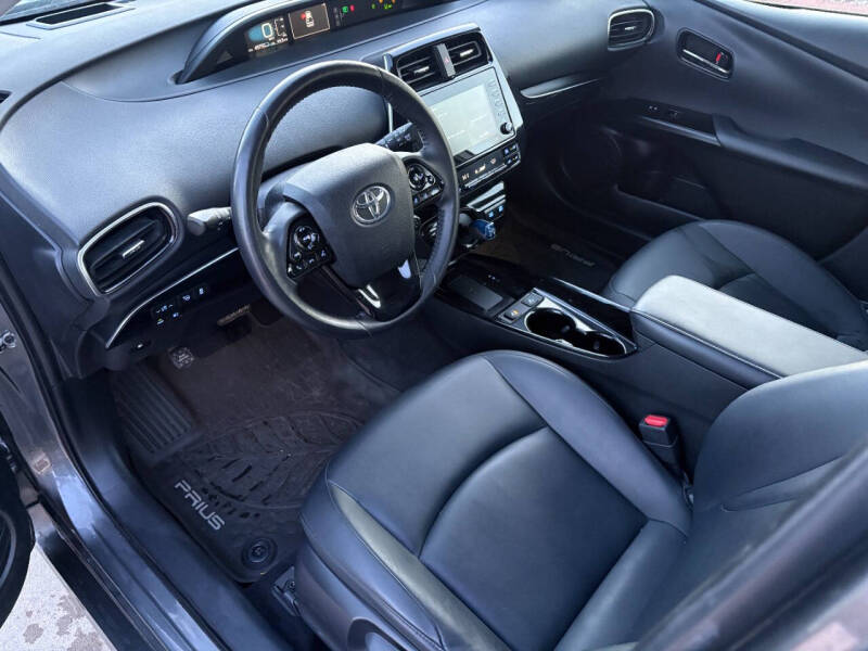 2020 Toyota Prius XLE AWD-e