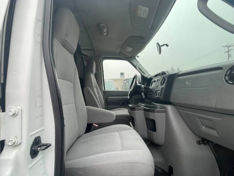 2010 Ford E-Series E-250