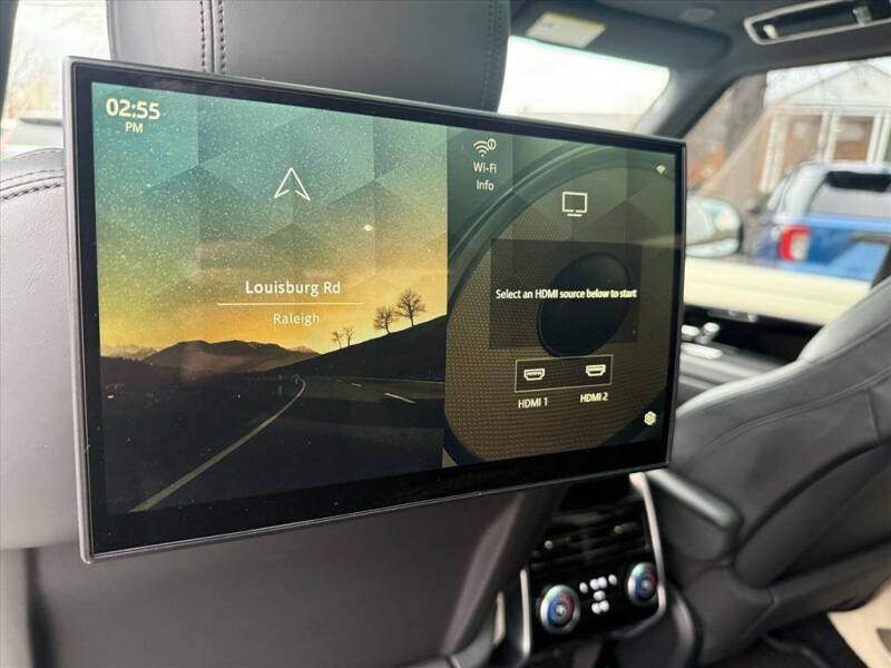 2023 Land Rover Range Rover P530 SE LWB