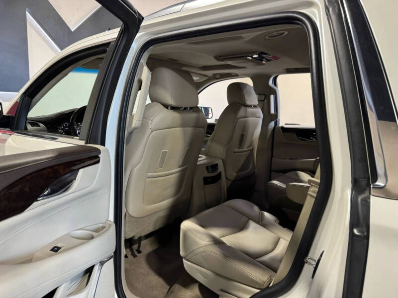 2015 Cadillac Escalade Luxury