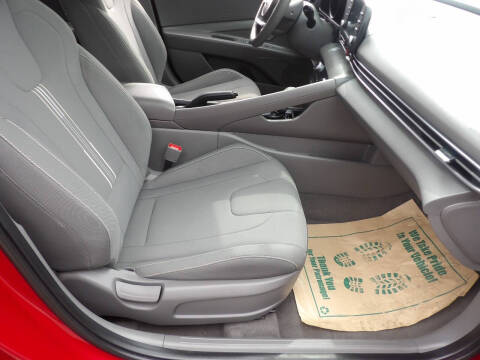 2022 Hyundai Elantra SEL