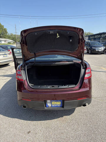 2018 Ford Taurus SEL