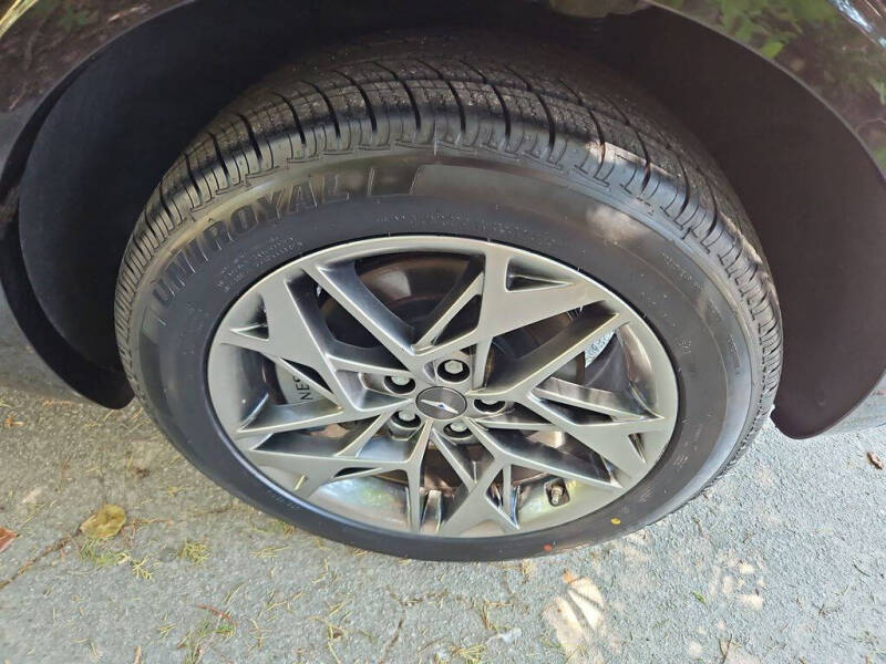 2023 Genesis GV70 2.5T Standard