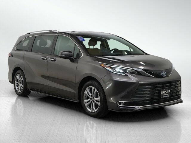 2024 Toyota Sienna Platinum 7-Passenger