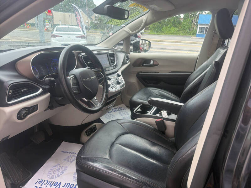 2019 Chrysler Pacifica Touring L
