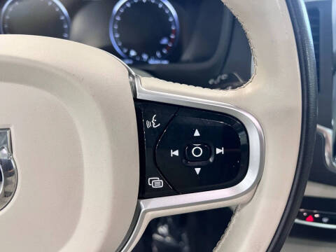 2020 Volvo XC90 T5 Momentum