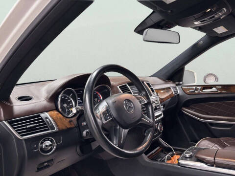 2014 Mercedes-Benz GL-Class GL 550 4MATIC