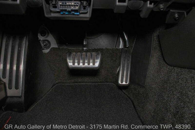 2009 Saturn SKY Red Line