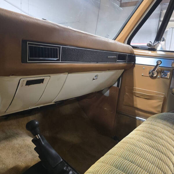 1989 GMC Suburban V2500