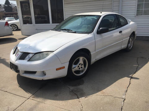 2004 Pontiac Sunfire for sale at Dino Auto Sales in Omaha NE