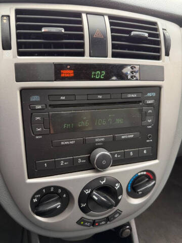 2008 Suzuki Forenza