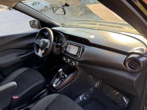 2019 Nissan Kicks S