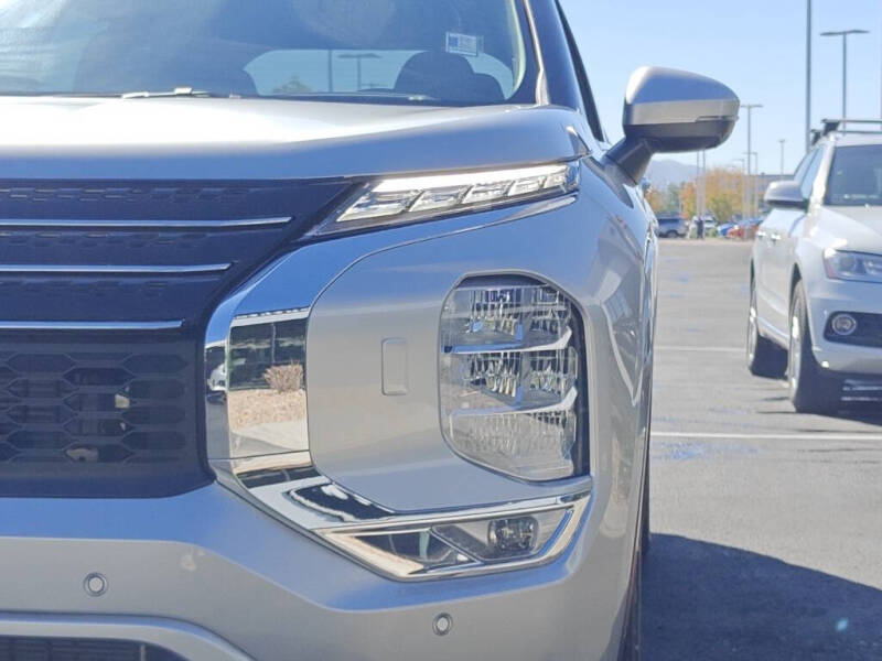 2025 Mitsubishi Outlander PHEV SEL