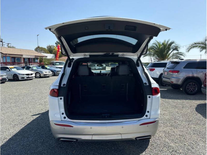 2022 Buick Enclave Essence