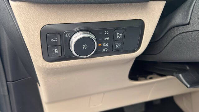 2022 Ford Escape Hybrid Titanium