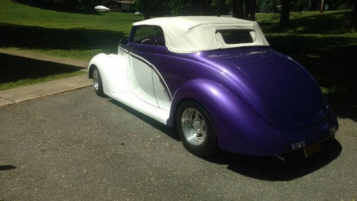 1937 Ford Cabriolet