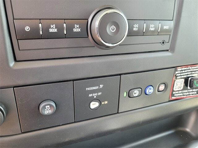 2025 Chevrolet Express 2500