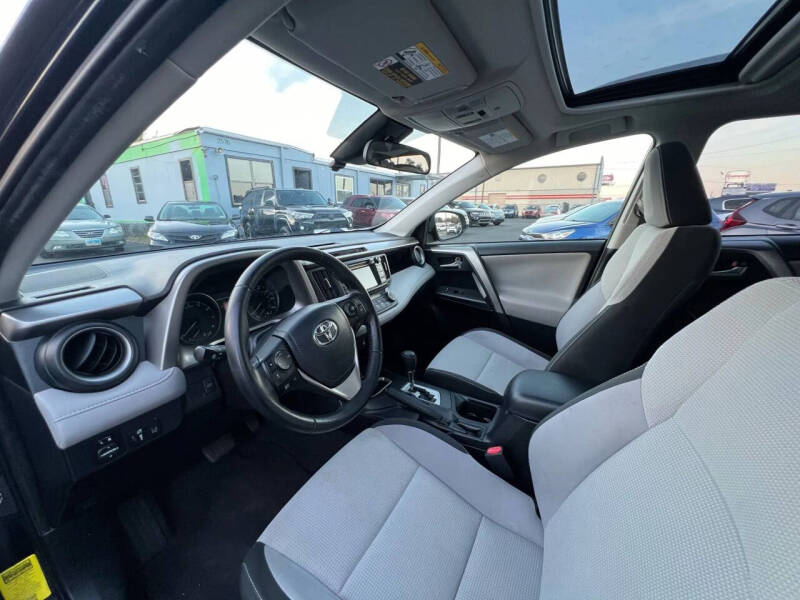 2017 Toyota RAV4 XLE