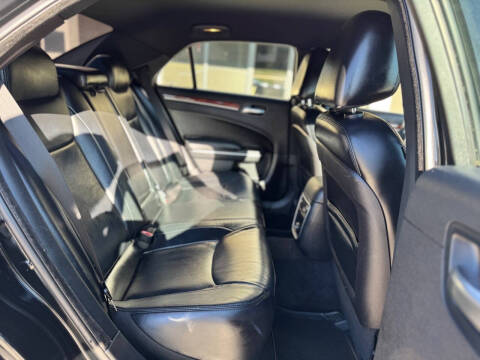 2012 Chrysler 300 Limited