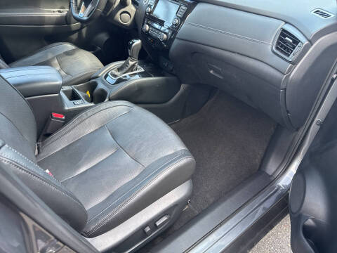 2020 Nissan Rogue SL