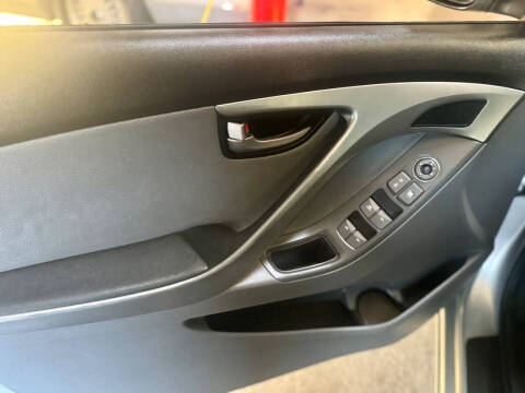 2012 Hyundai Elantra Limited