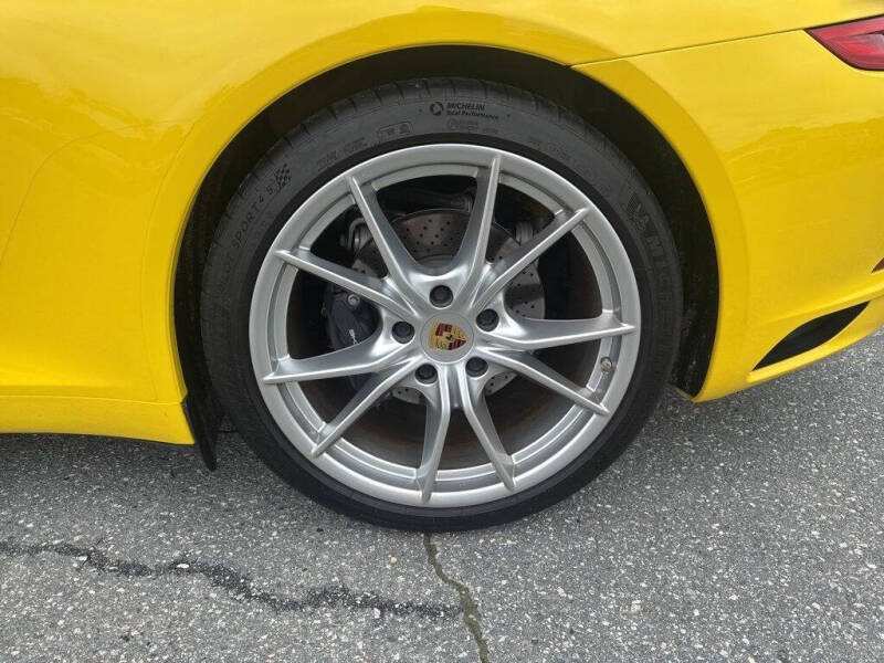 2018 Porsche 911 Carrera 4