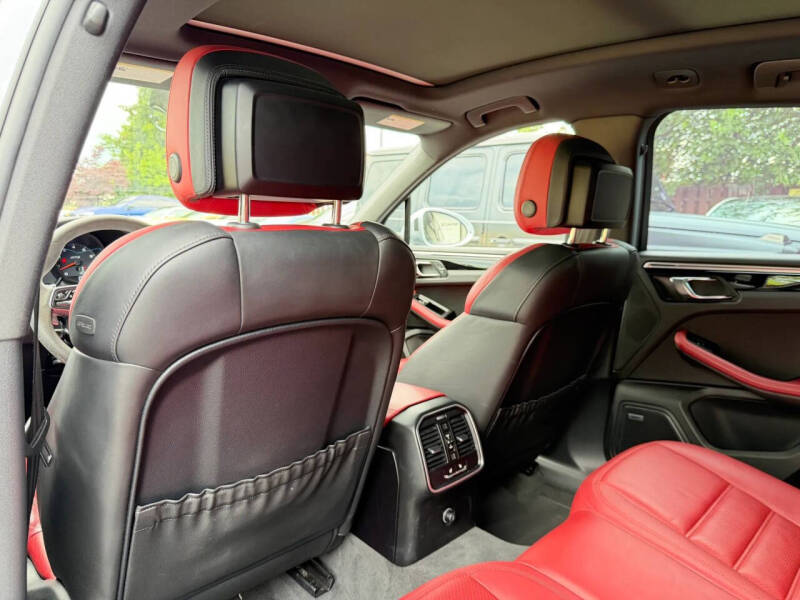 2017 Porsche Macan GTS