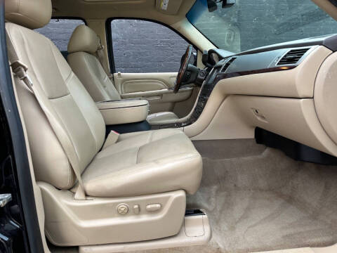 2013 Cadillac Escalade Luxury