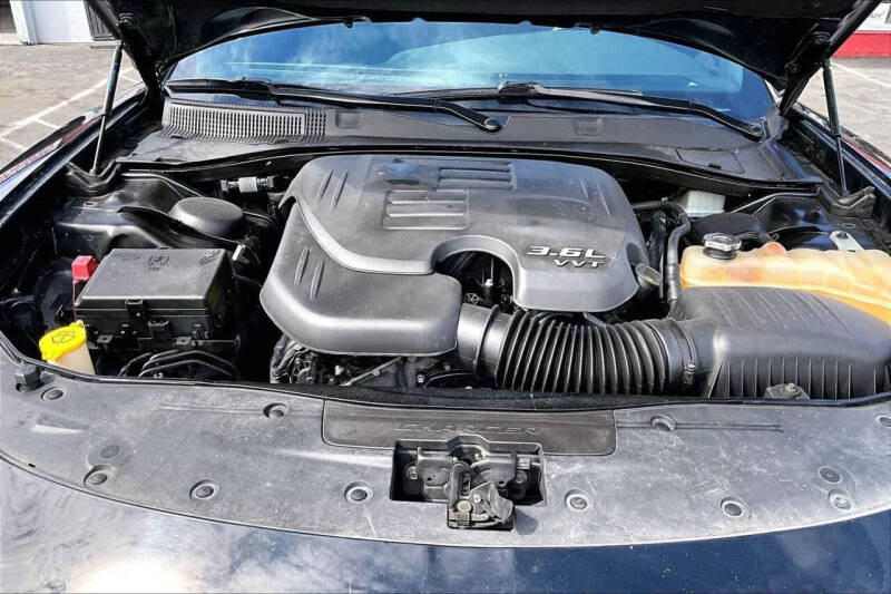 2016 Dodge Charger SE