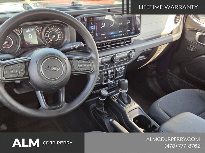 2026 Jeep Gladiator Sport