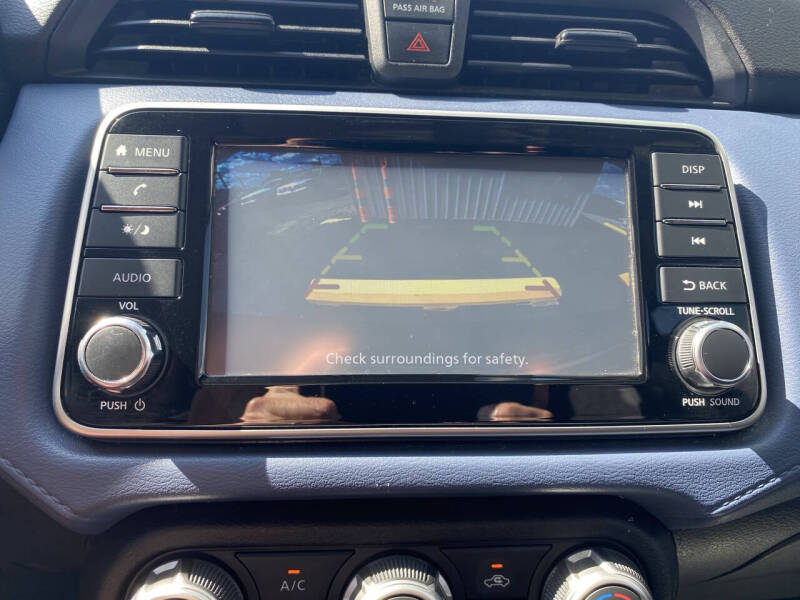 2023 Nissan Versa SV