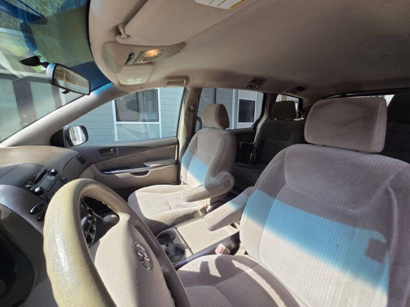 2008 Toyota Sienna LE 7-Passenger