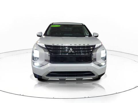 2023 Mitsubishi Outlander PHEV SE