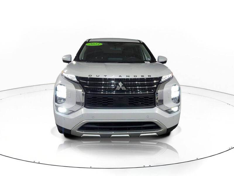 2023 Mitsubishi Outlander PHEV SE