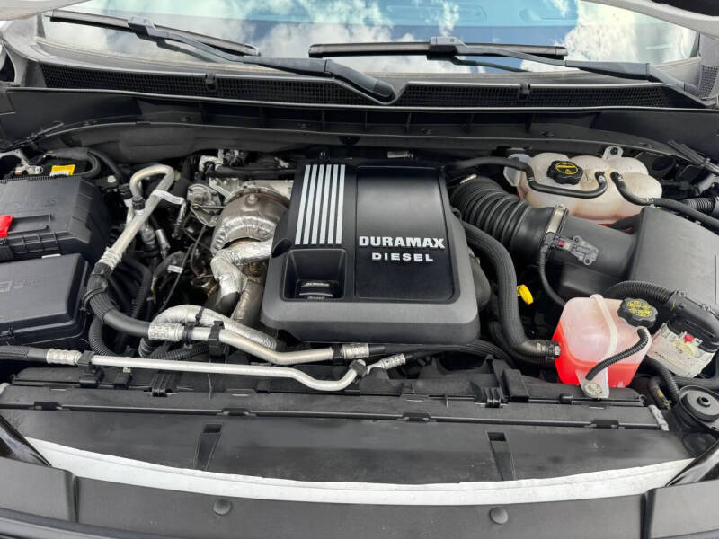 2024 GMC Yukon XL SLE
