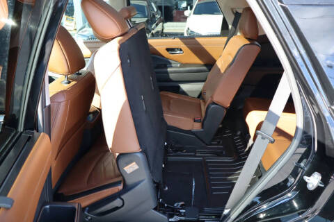 2023 Nissan Pathfinder Platinum