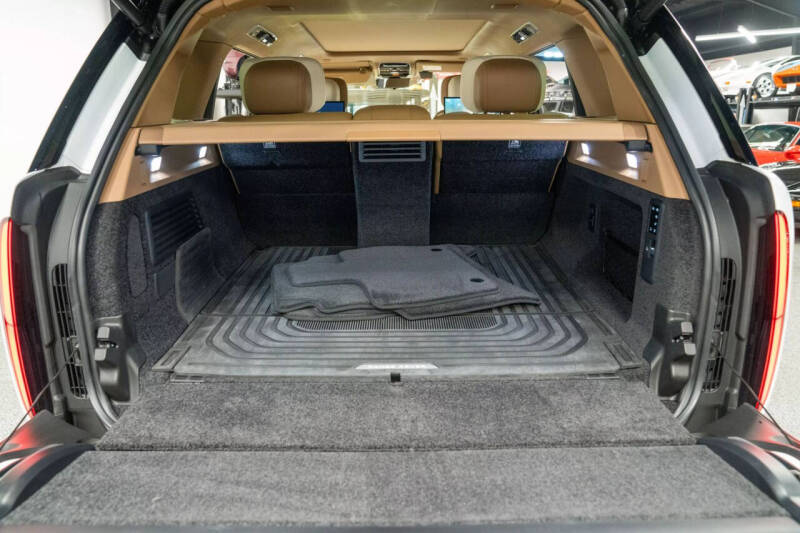 2024 Land Rover Range Rover P615 SV LWB