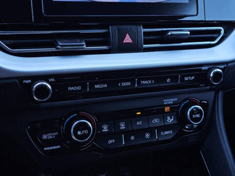 2022 Kia Niro Plug-In Hybrid LXS