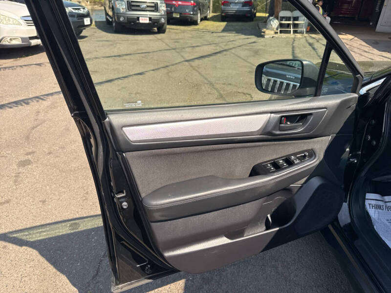 2019 Subaru Outback 2.5i