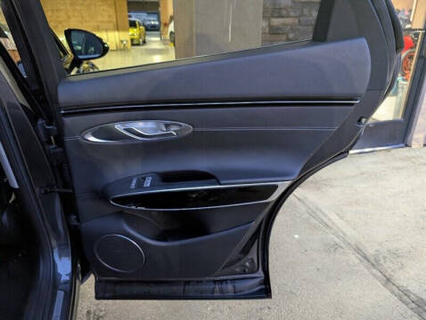 2025 Genesis GV70 2.5T Standard