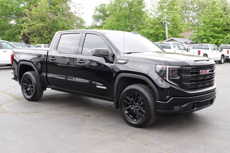 2025 GMC Sierra 1500 Elevation Standard