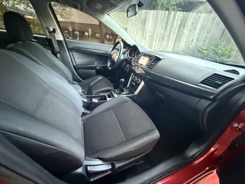 2017 Mitsubishi Lancer ES