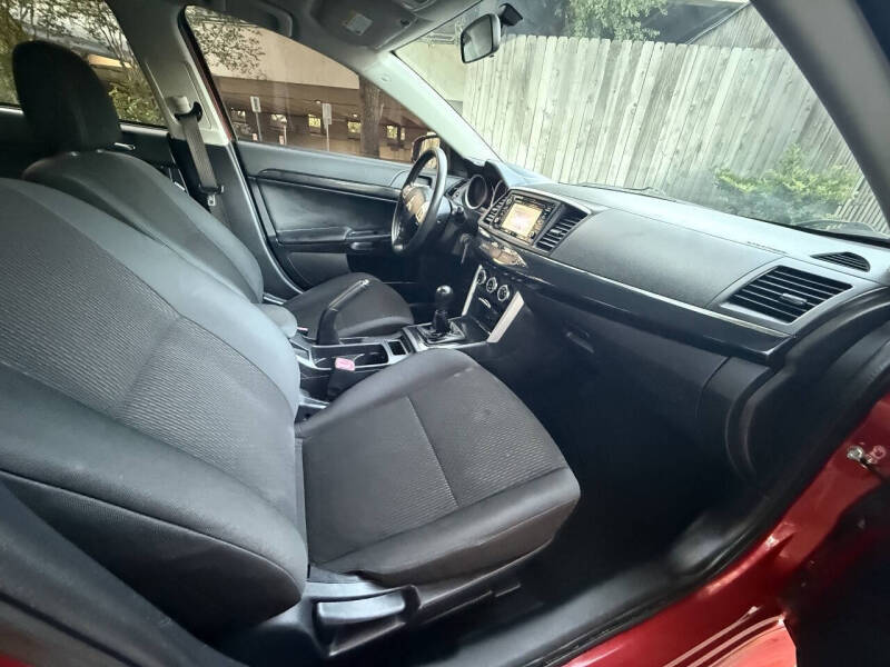 2017 Mitsubishi Lancer ES