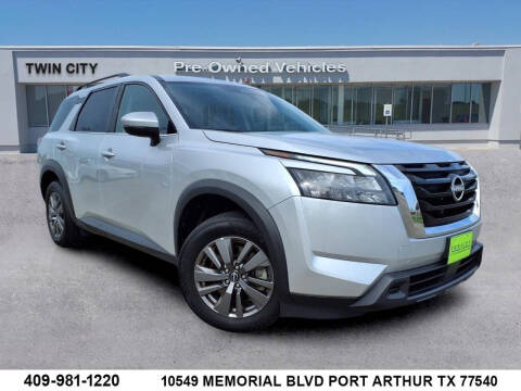 2025 Nissan Pathfinder SV