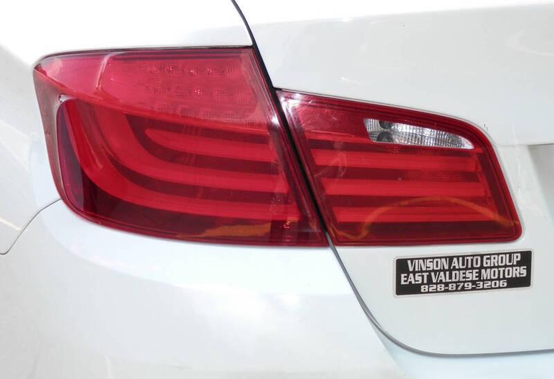 2012 BMW 5 Series 528i