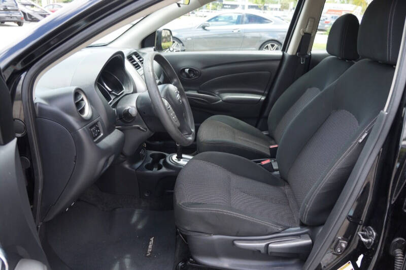 2018 Nissan Versa SV