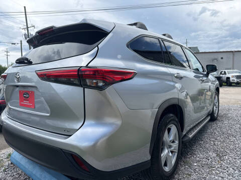 2021 Toyota Highlander LE