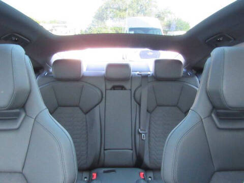 2024 Audi e-tron GT quattro Premium Plus